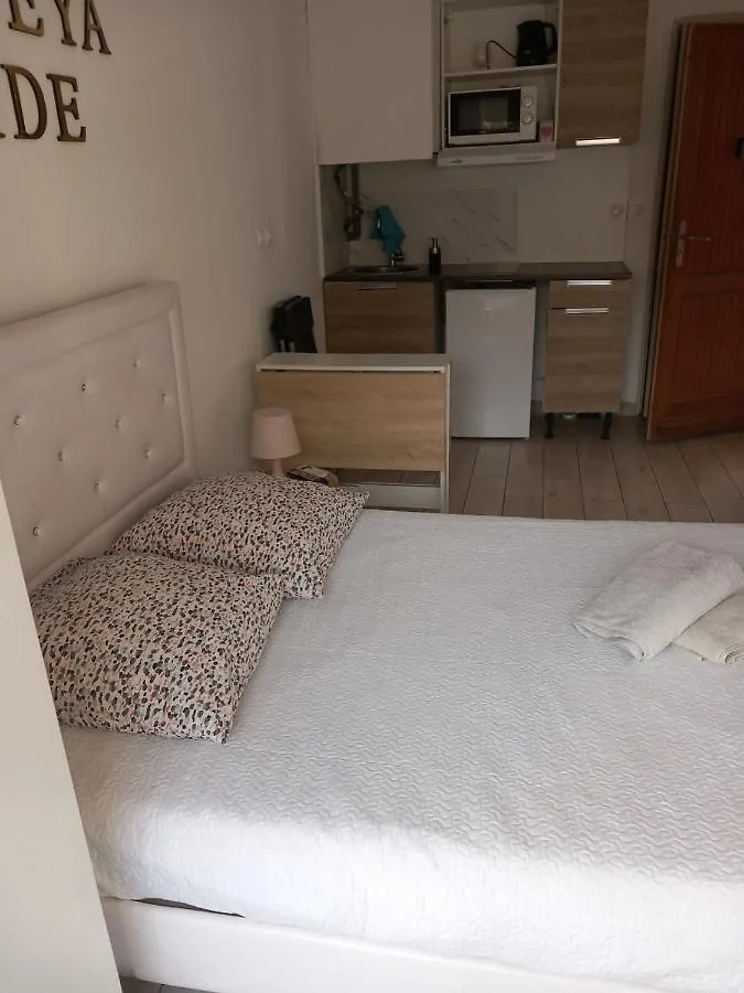 Appartement Les Etoiles à Marseille 0*,